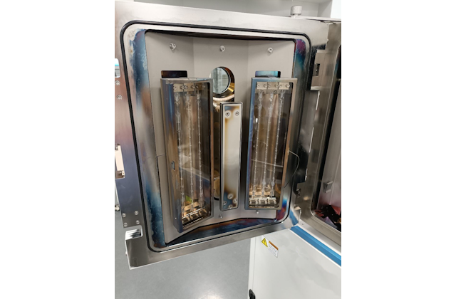 Система нагрева подложек и источник предварительной очистки